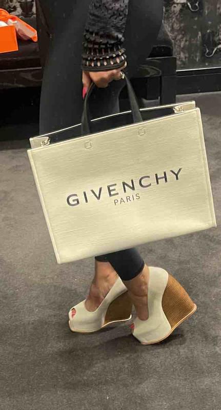 Review Thumbnail Image 3 227449516