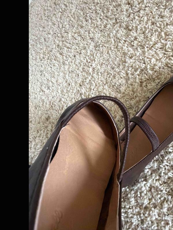 Customer photo for "Insole started peeling immediately"