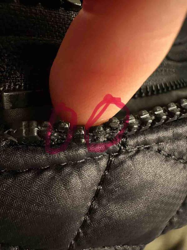 Customer photo for "Received damaged item"