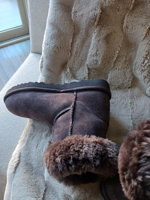 Customer photo for "Uggs"