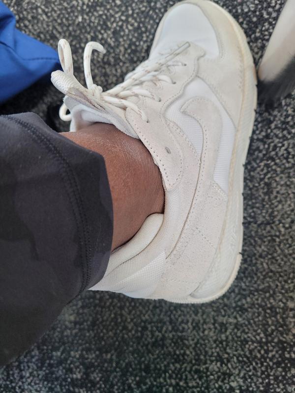 Review Thumbnail Image 1 233235445