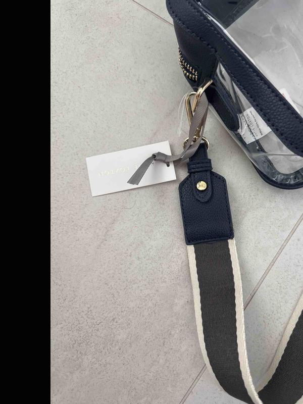 Customer photo for "Strange strap color"