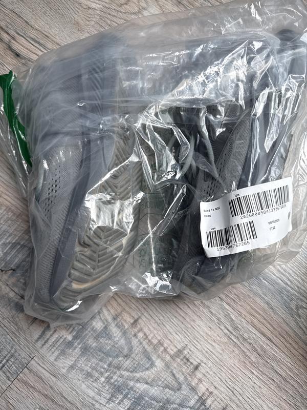 Customer photo for "Received a used item with sand"