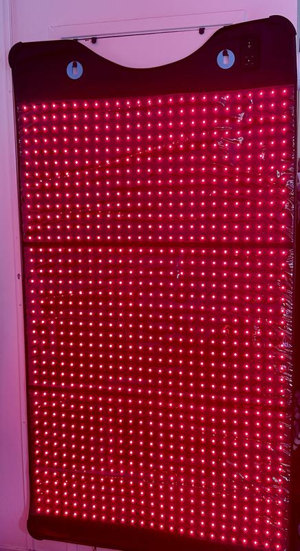Customer photo for "Easy full body red light therapy"