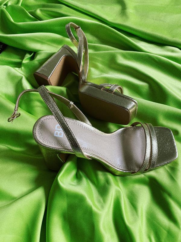 Review Thumbnail Image 0 216737584