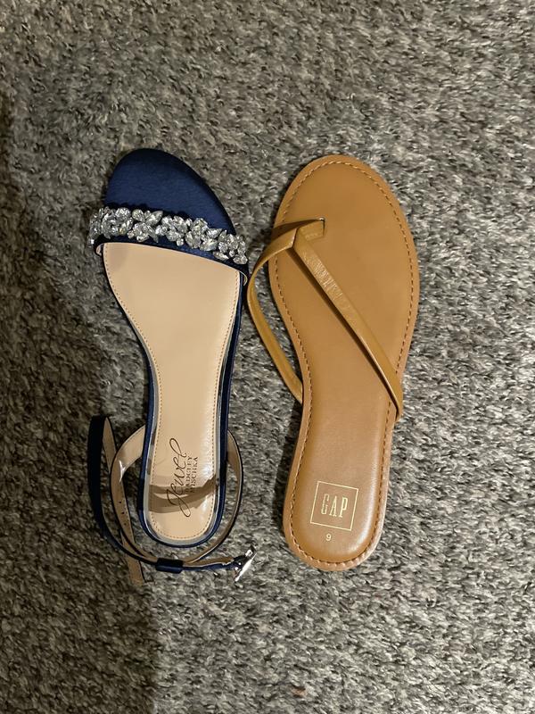 Review Thumbnail Image 0 214825326