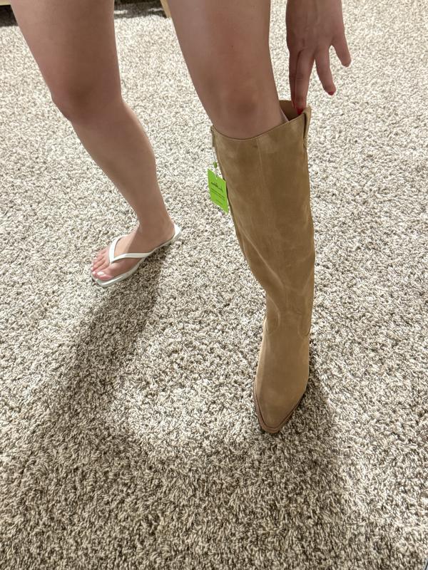 Customer photo for "Weird fit"