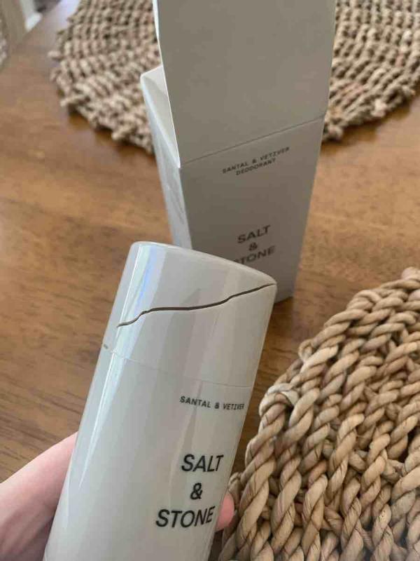 Customer photo for "Received with a broken cap/packaging"