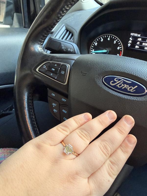 Review Thumbnail Image 0 246775147