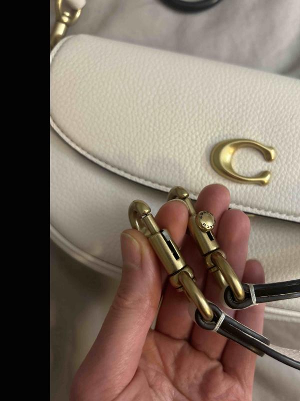 Customer photo for "came w/ broken part"