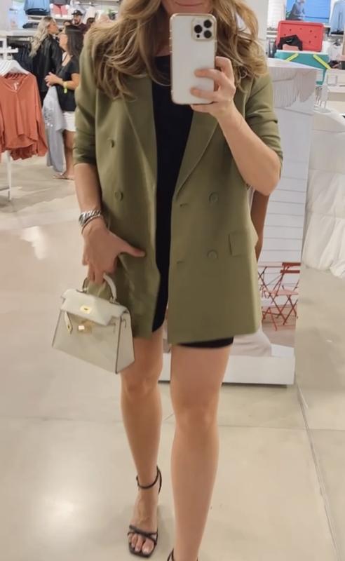 Review Thumbnail Image 0 228559706