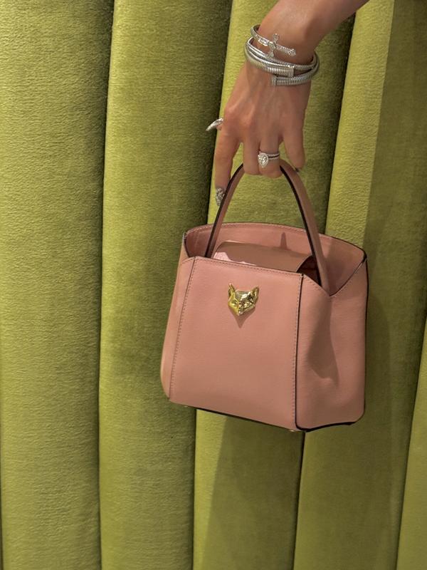 Review Thumbnail Image 0 248456194