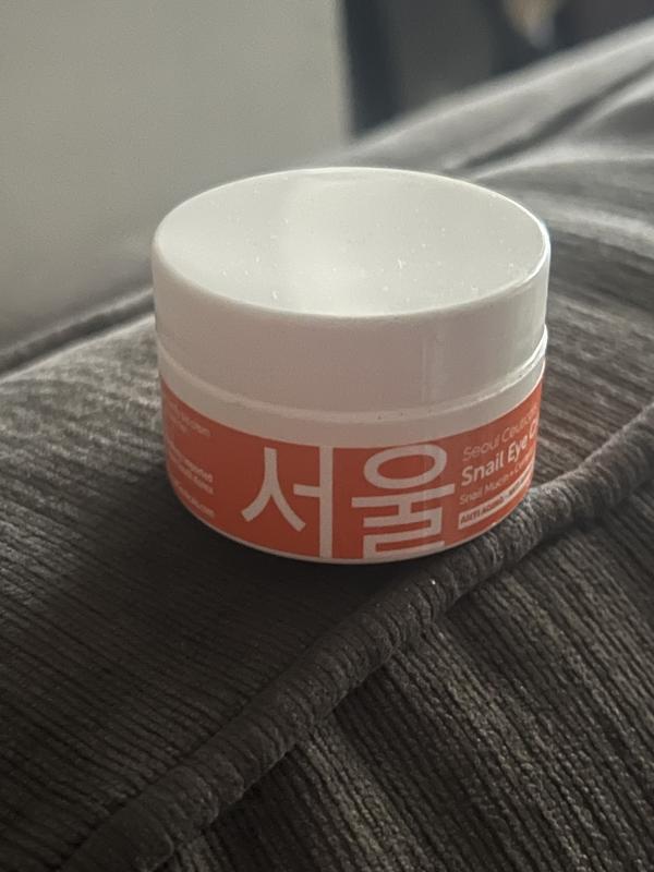 Customer photo for "Great anti aging eye cream"