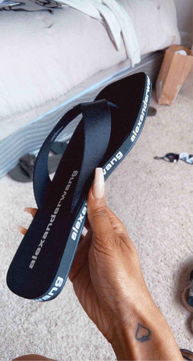 Review Thumbnail Image 0 209663908