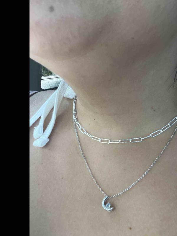 Customer photo for "very dainty"