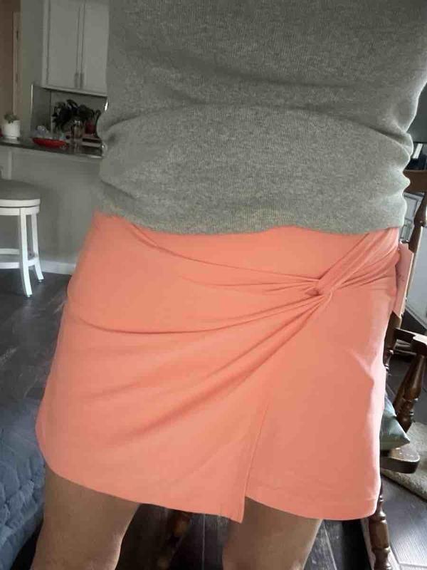 Customer photo for "super cute! love the color"