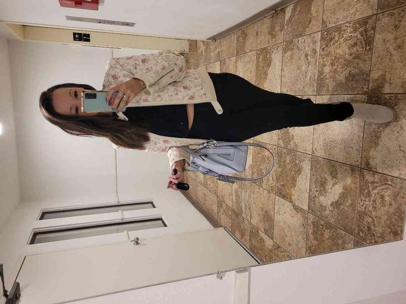 Review Thumbnail Image 0 245617906