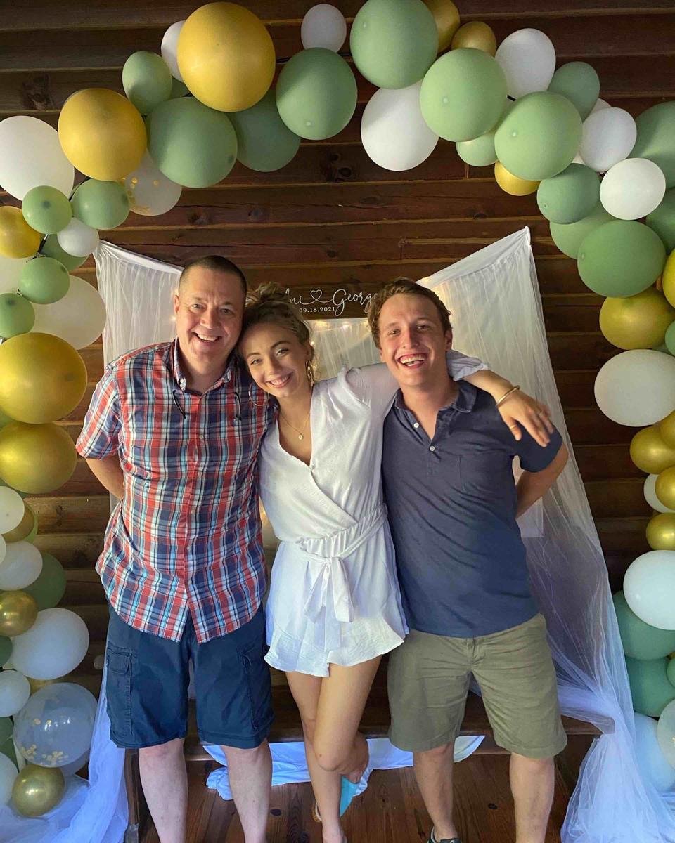 Review Thumbnail Image 0 209875282