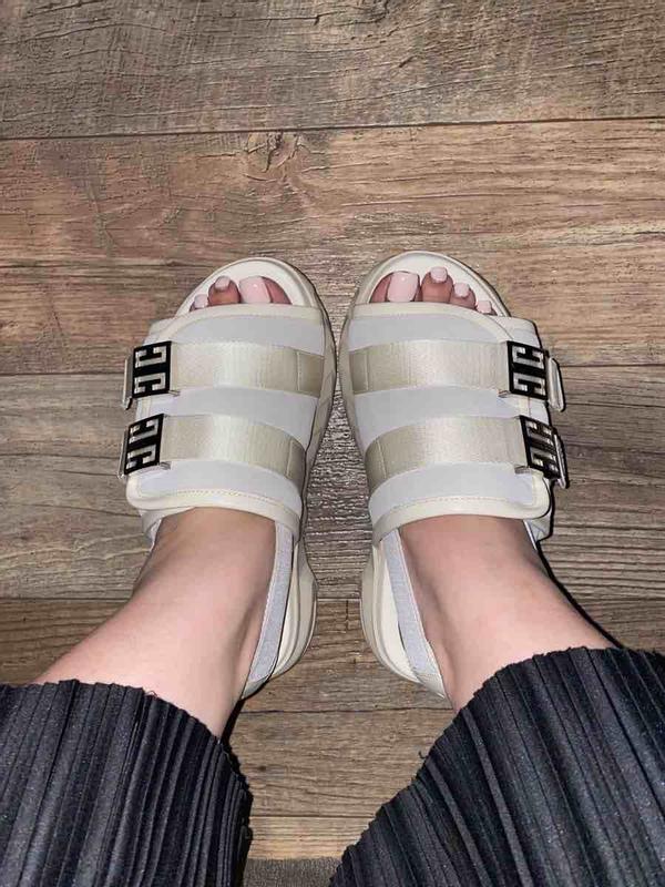 Review Thumbnail Image 0 215443449