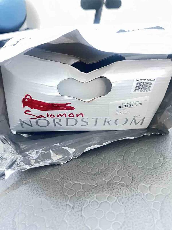 Customer photo for "this rating is for the store that mailed this"