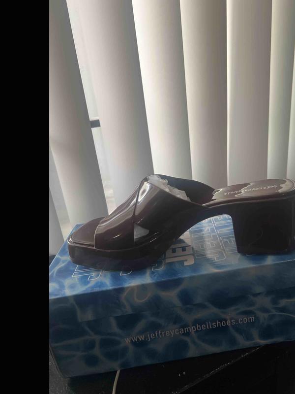 Customer photo for "Very cute shoe"
