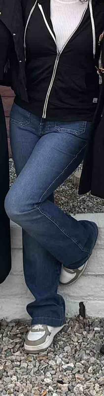 Review Thumbnail Image 0 238052779