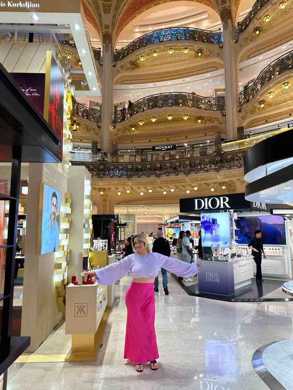 Review Thumbnail Image 0 225950412