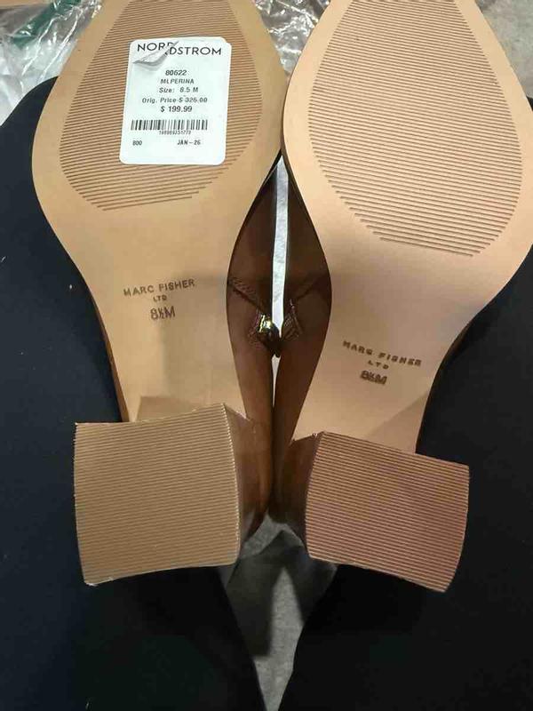 Customer photo for "Difference between heel heights."