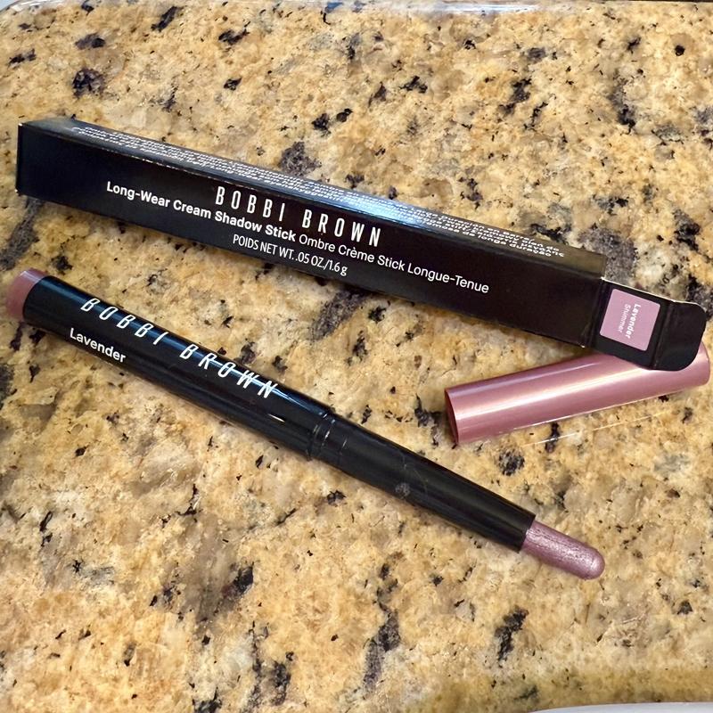 Customer photo for "Longwear Cream Eyeshadow Stick, Bobbi Brown"