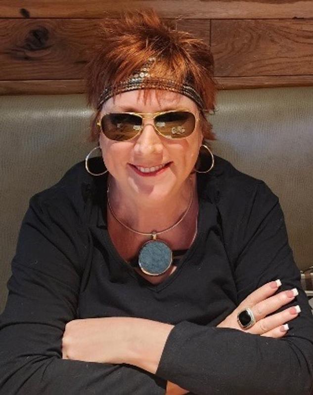 Customer photo for "Wow! This Eye Serum Really Works!"