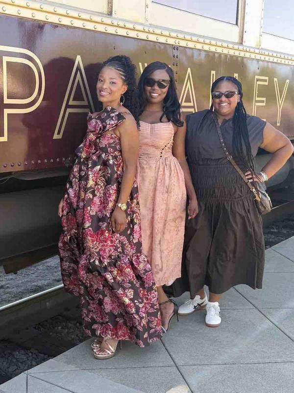 Customer photo for "FABULOUSLY!! FABULOSITY!!! MUST PURCHASE!!"