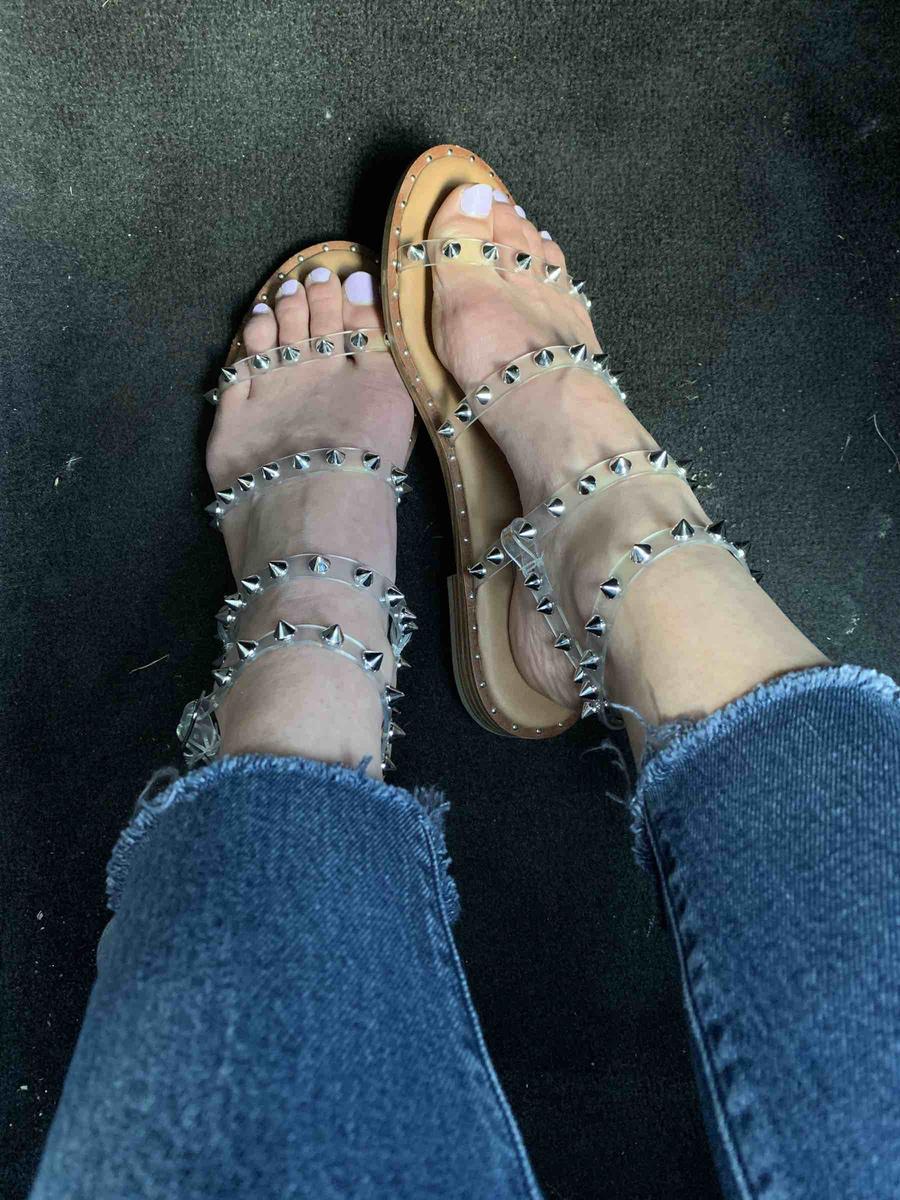 Customer photo for "My new favorite sandals!"