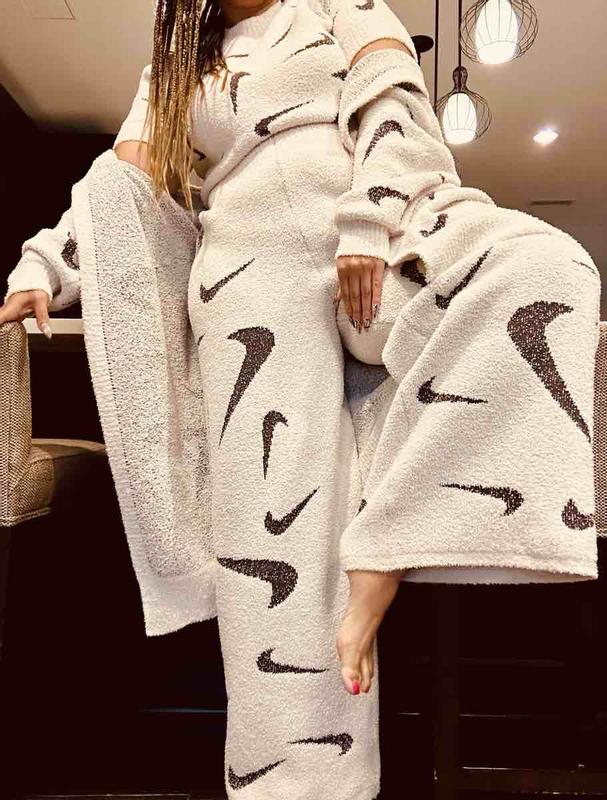 Review Thumbnail Image 0 230899038