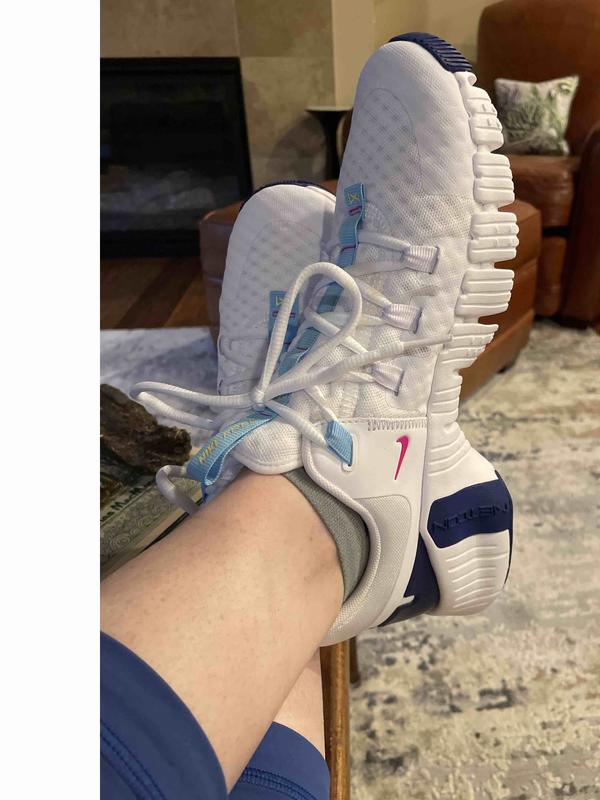 Customer photo for "solid shoe"