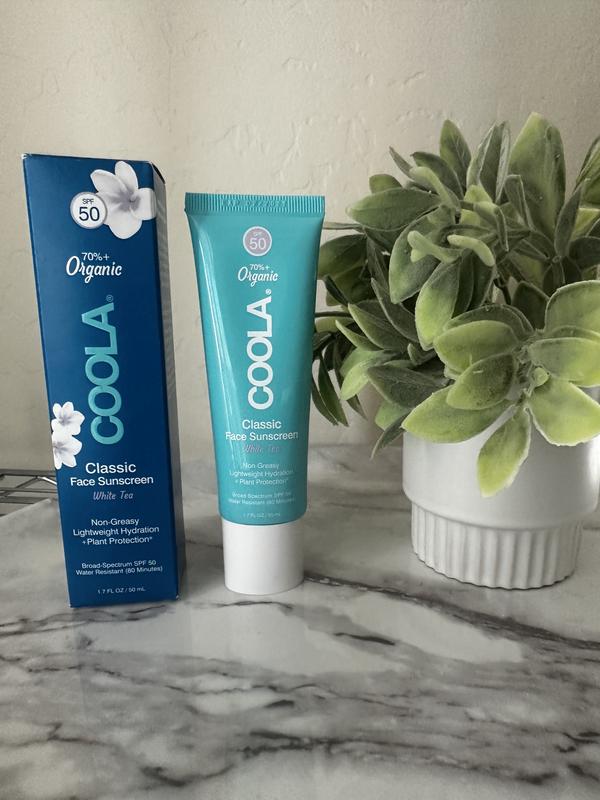 Customer photo for "Amazing hydrating lotion!"