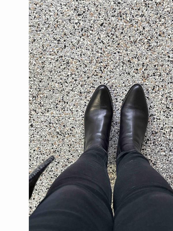 gorgeous! does run .5 size small!