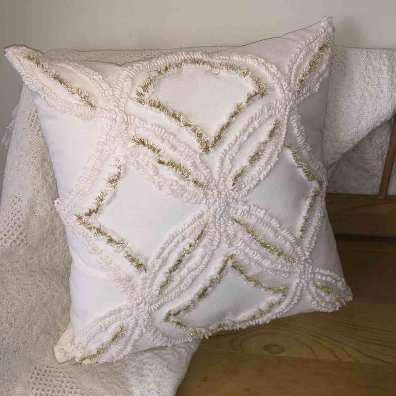 Customer photo for "GREAT in both blush and grey!"