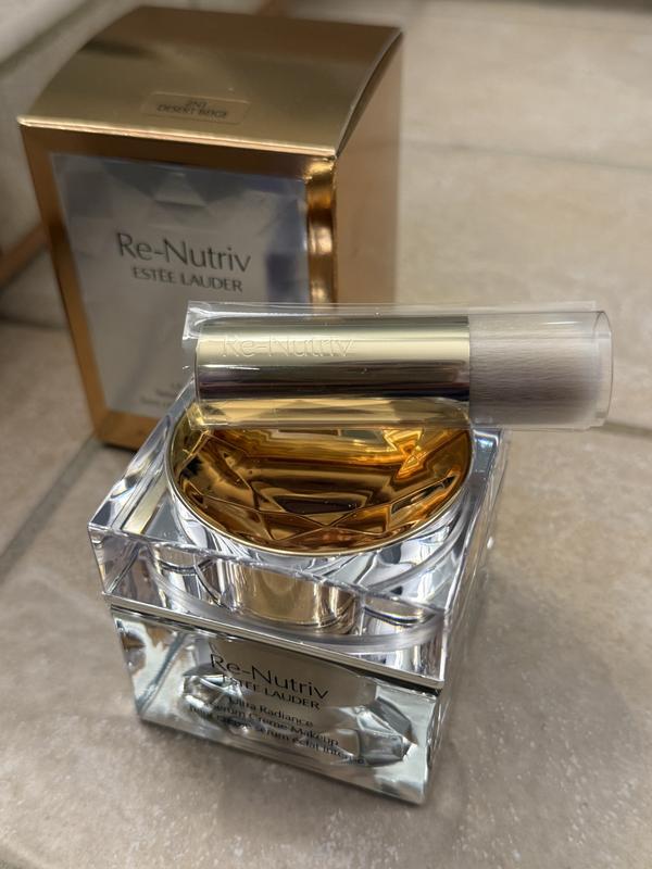 Customer photo for "Silky coverage with beautiful packaging"