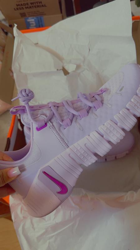 Customer photo for "Love the light purple color and light weight."