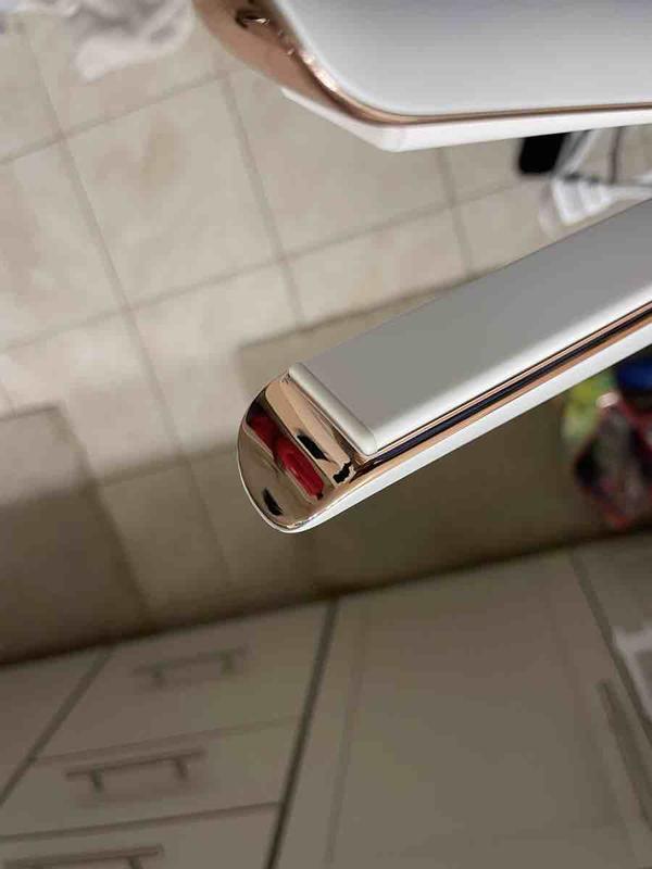 Customer photo for "RECEIVED USED CURLING IRON"