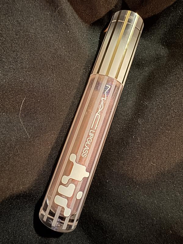 Love this lip gloss!