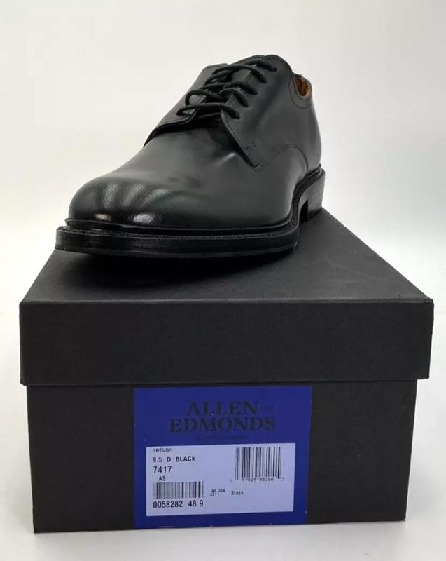 Customer photo for "Amazing shoes for the price!"