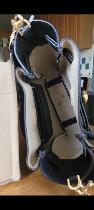 Customer photo for "Item received was used"