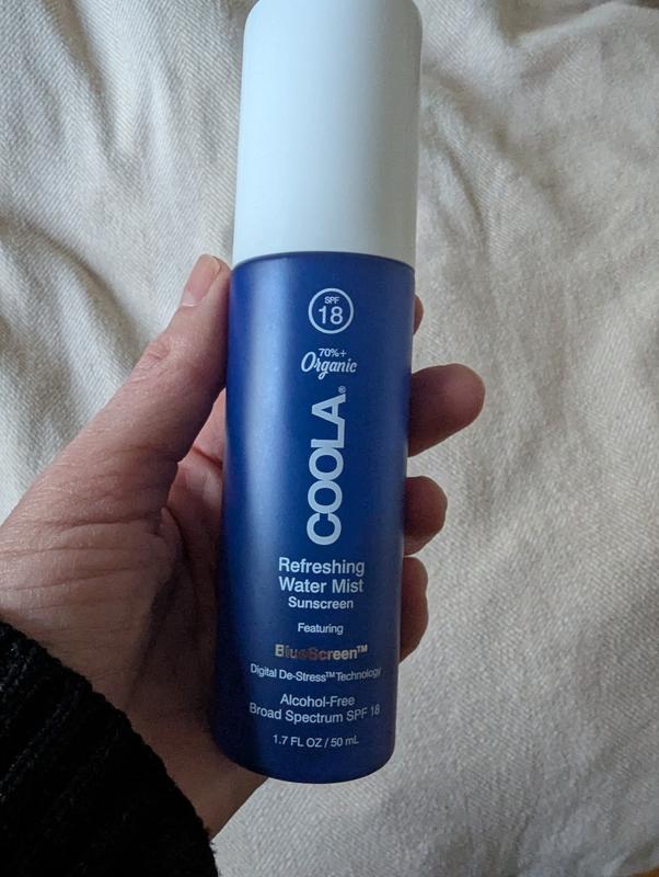 Customer photo for "I finally reapply my sunscreen with this"