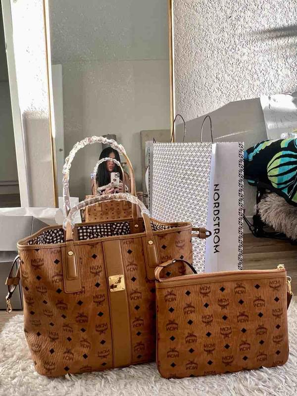Customer photo for "MCM Cognac"