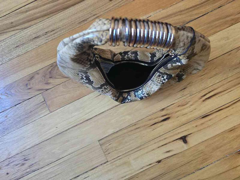 Review Thumbnail Image 0 238400851