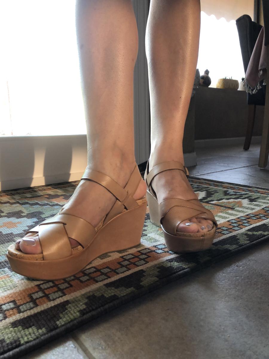 Review Thumbnail Image 0 208561601