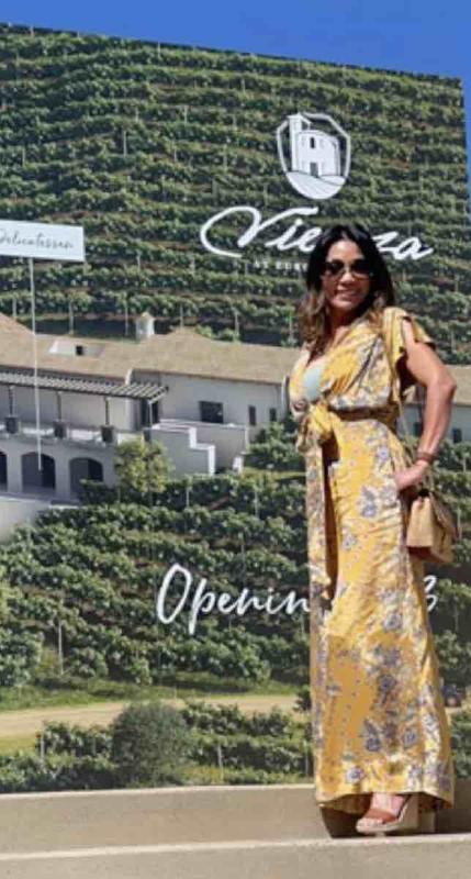 Review Thumbnail Image 0 215840860