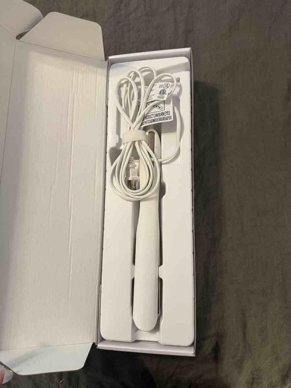 Customer photo for "received a USED straightener"