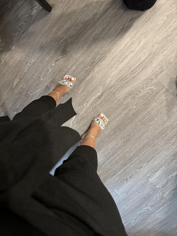 Review Thumbnail Image 0 230197026